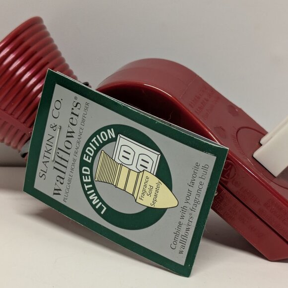 NWT! Bath & Body Works Limited Edition Red Wallflower Scent Diffuser Bundle - Picture 5 of 10